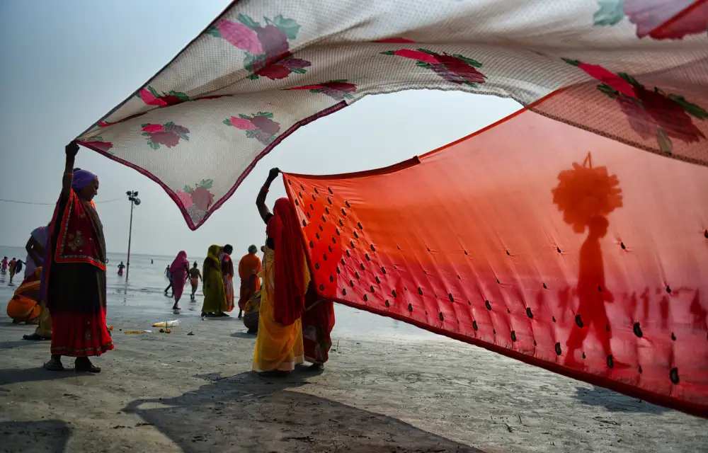 Das, Avishek: Street Drama at Gangasagar