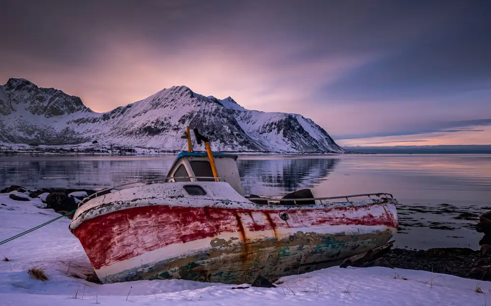 Goossens, Henk: Stranded at Sundklakkstraumen