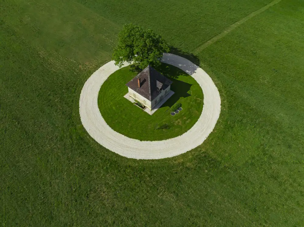 Kravanja, Jure: Circle