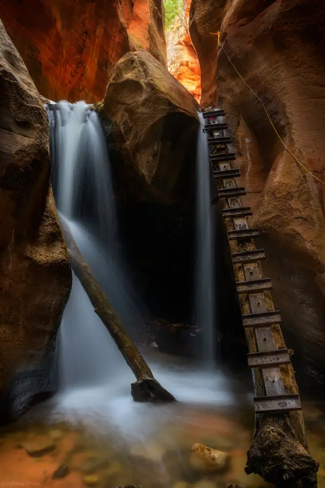 Zhang, Johnny: Waterfall