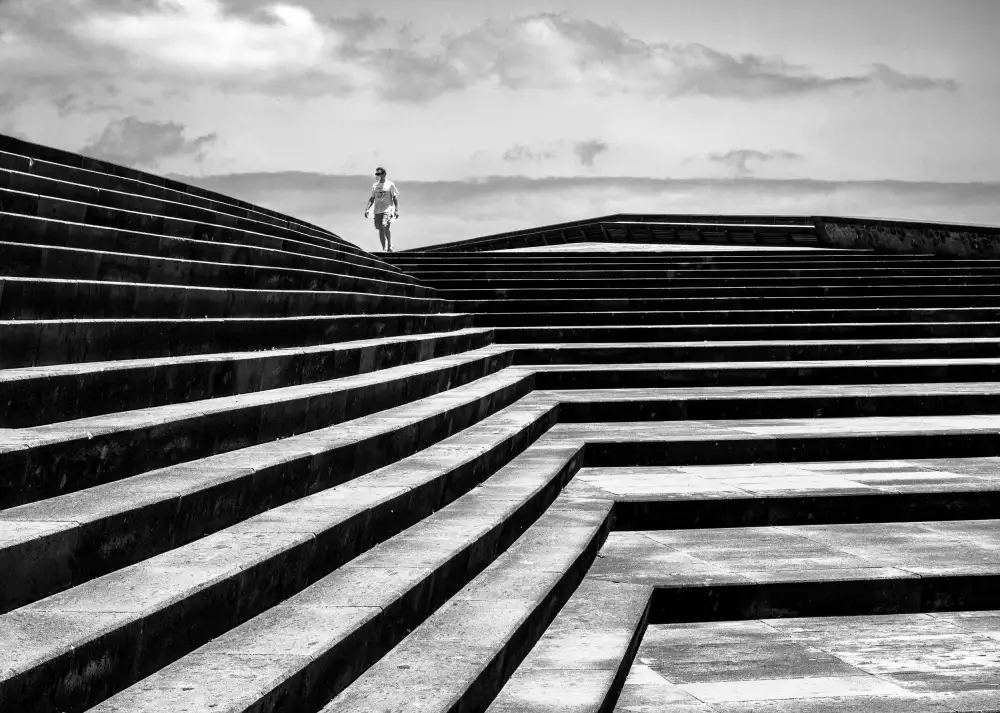 Alviani, Montserrat: Forward