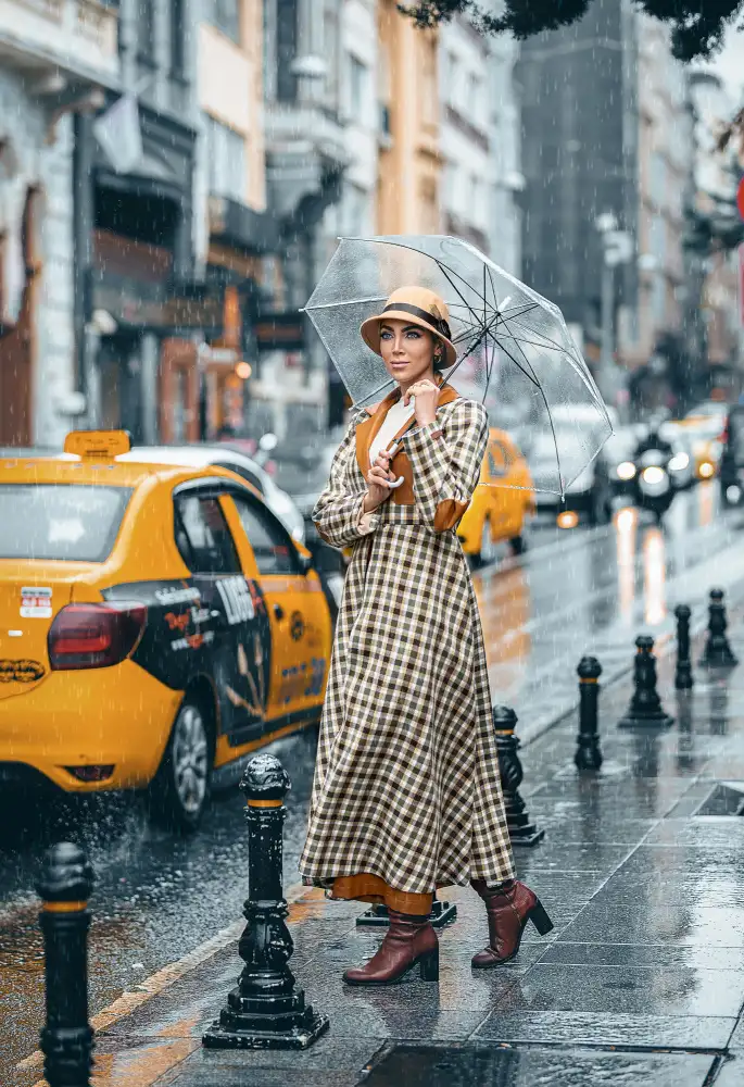 Behzadi, Amir: Under The Rain!