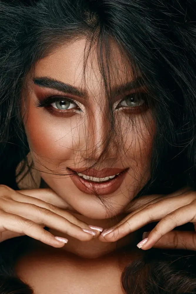 Behzadi, Amir: Her Eyes!