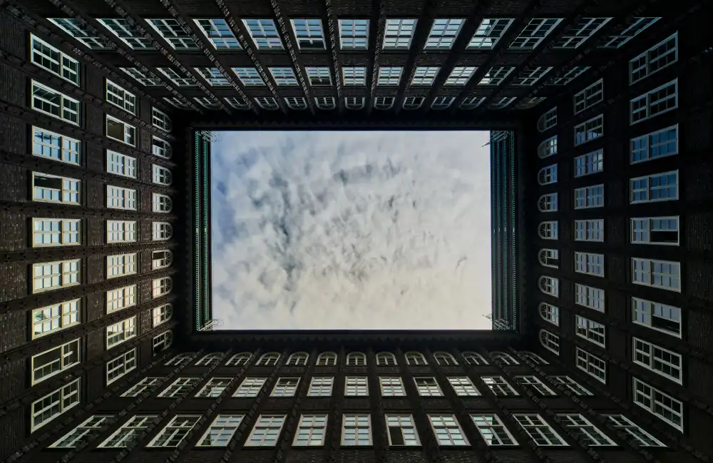 Echteld, Michael: Looking up the Chilehaus