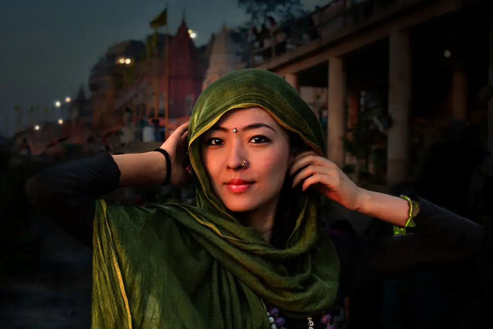 Perovich, Irene: Japanese tourist in Varanasi