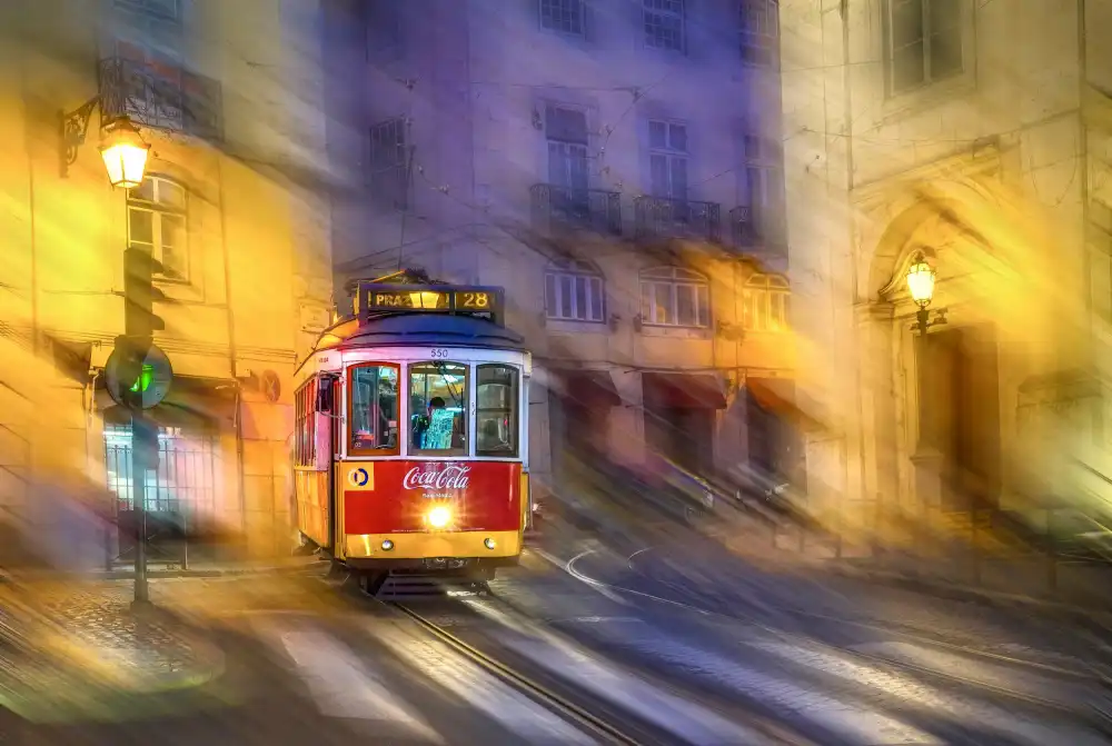 Zeng, Kenneth: Tramvaj 28