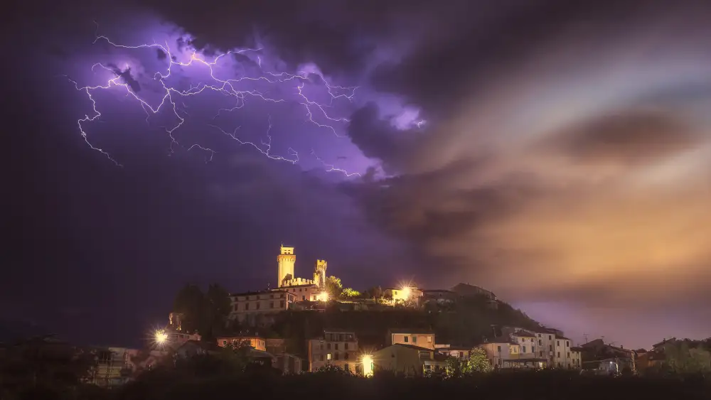 Lazzarotti, Paolo: STORM ABOVE THE CASTLE (Part 2)