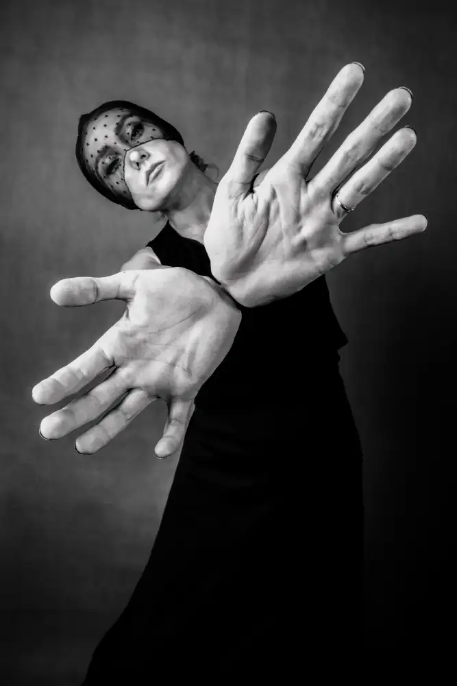 Saeidinia, Afshin: Hands/1