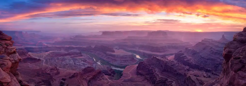 Zhang, Johnny: Canyon on Fire