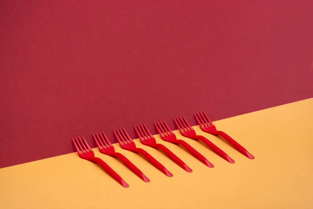 Barkow, Brig: Very simple still life with red forks