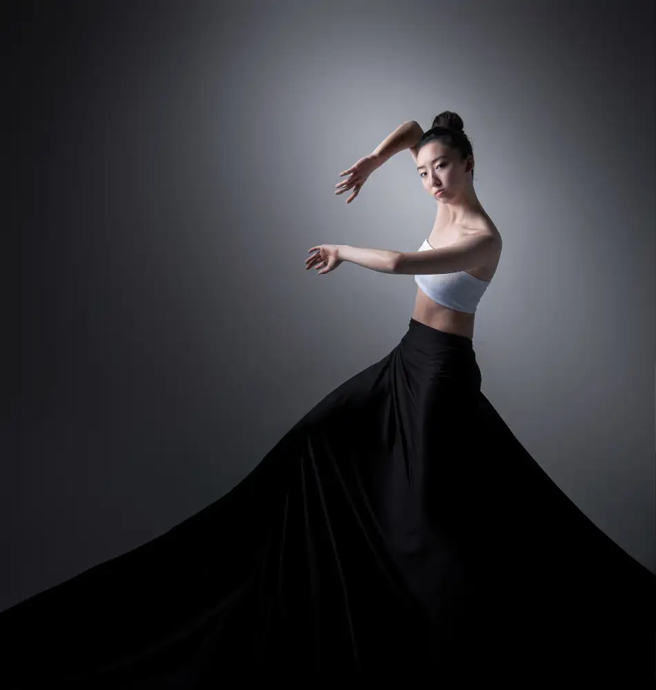 Catherine, W.: The Dancer