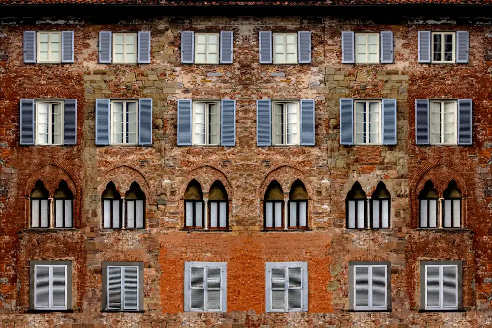 Susta, Miro: Old House Facade