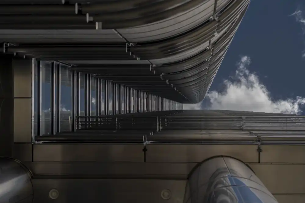 Hara, Tomoshi: guardando gli edifici