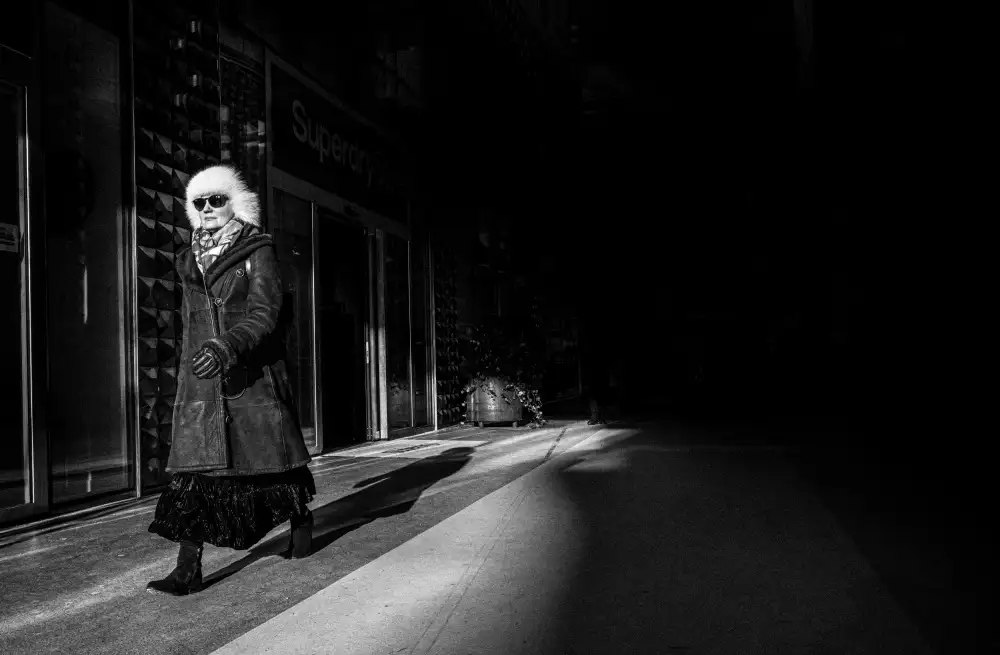 Ogazzi, Alex: Out of the dark