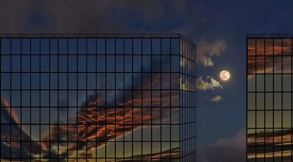 Shpyek, Olexandr: Moonset at sunrise