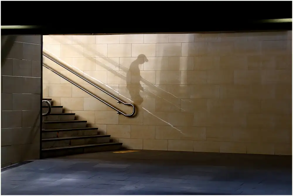 Langerak, Henk: Shadow on the wall