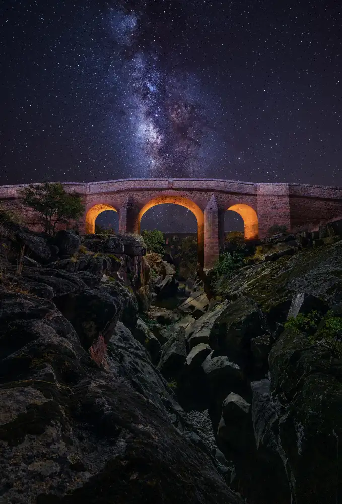 Mingo, de Enrique: Verlassene Brücke