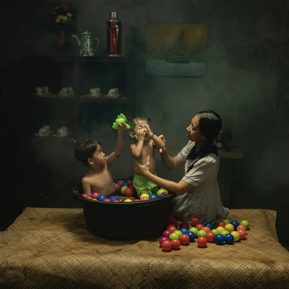 Adriana, Agus: Childhood