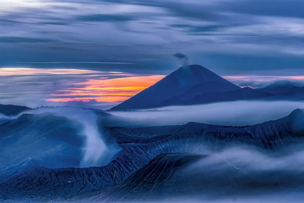 BHATTACHARJEE, HIRAK: Blue hour diary from Mount Bromo