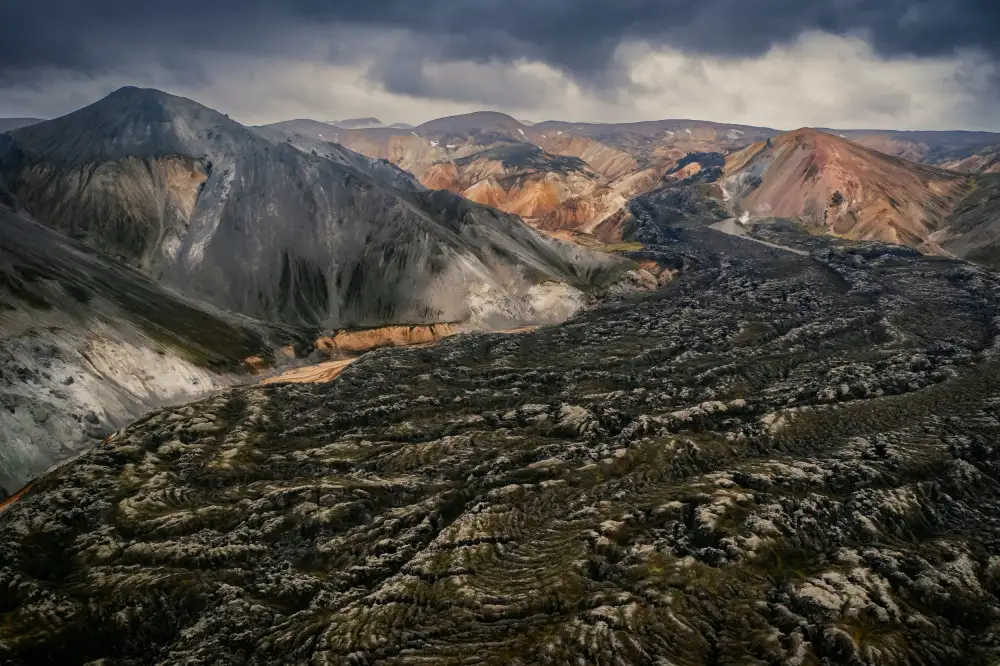 Popan, Adrian: Lavafeld