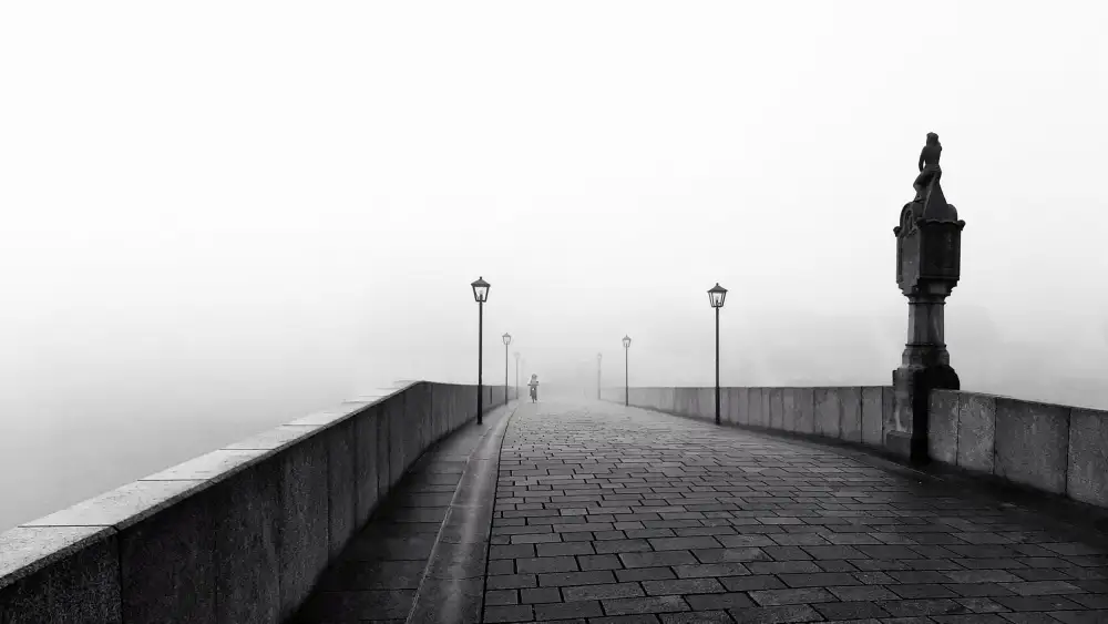 Bogdan, Marchevca: fog in the city