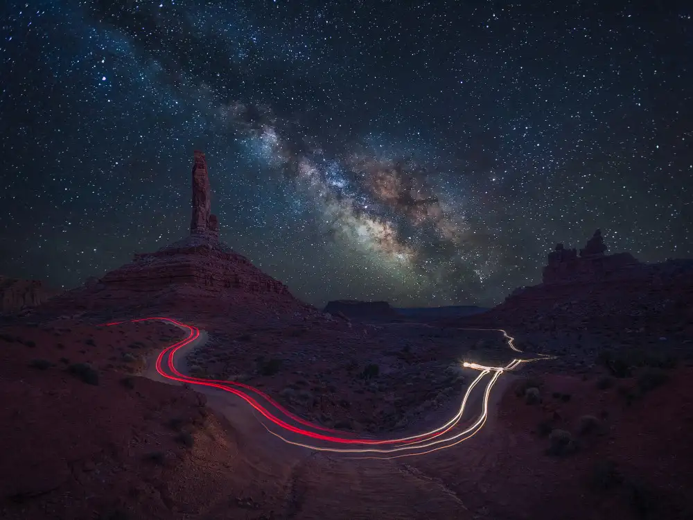 Xu, Mei: Starry Night in the Red Valley