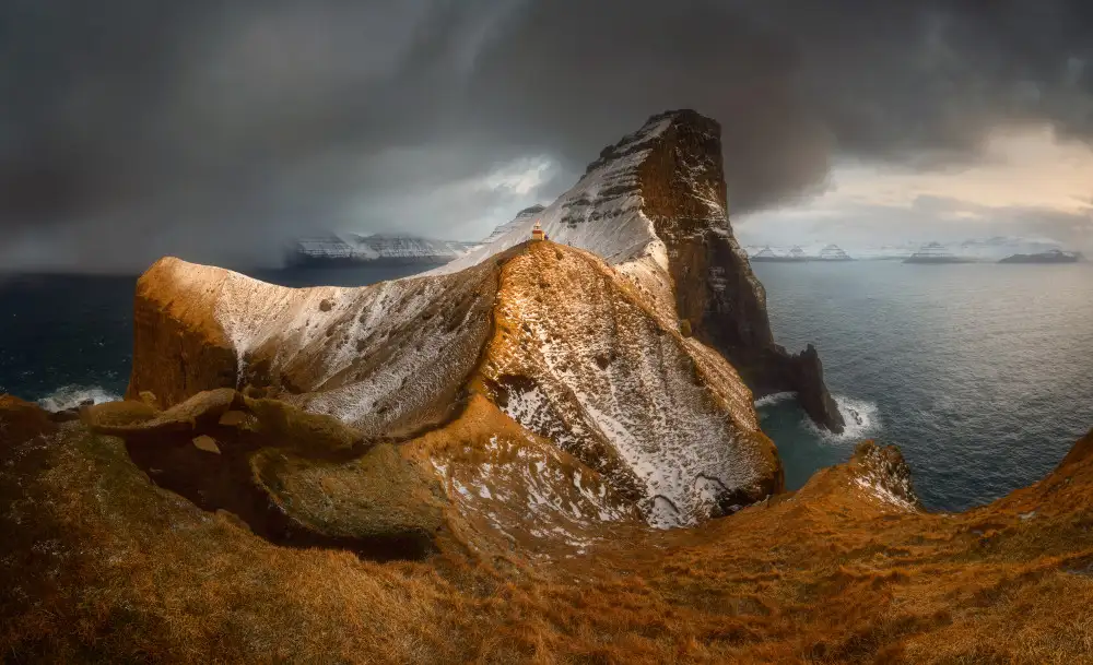 Rojek, Tomasz: The lighthouse