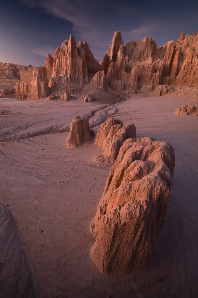 Nienartowicz, Karol: Bentonite Badlands III
