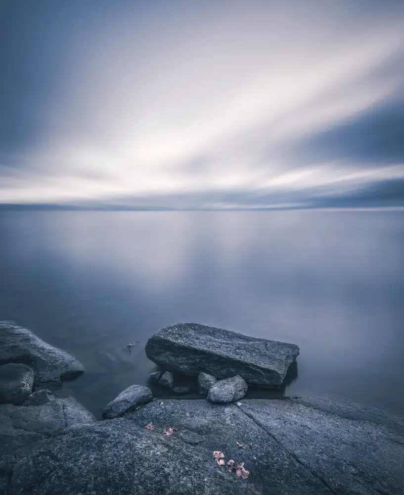 Lindsten, Christian: Grey lake
