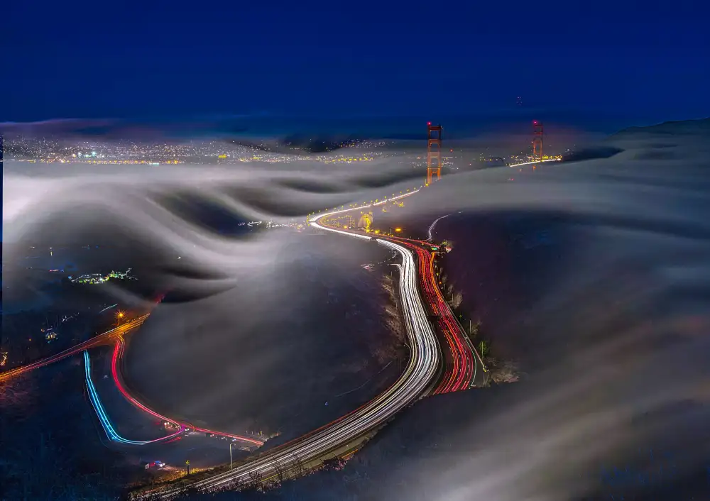 Zeng, Jiahong: Golden Gate Bridge im Nebel