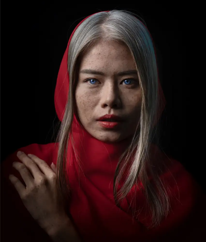 Mikael, Fira: Unique beauty
