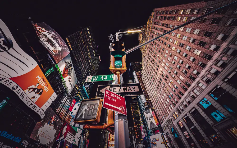Tagliarino, Marco: NYC noci