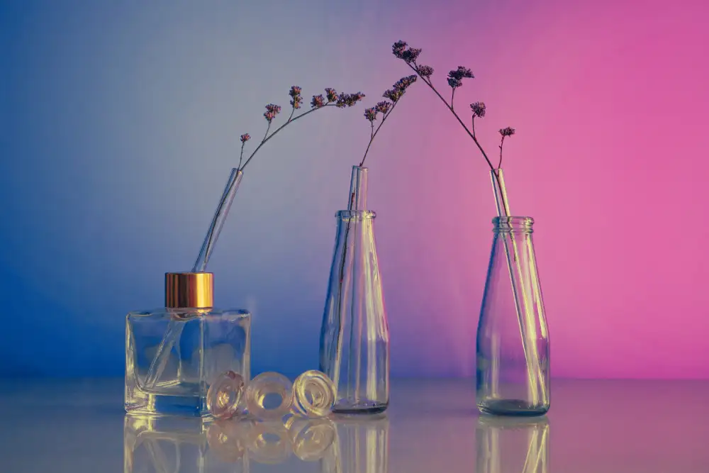R, Bogdan Mihai: Glass