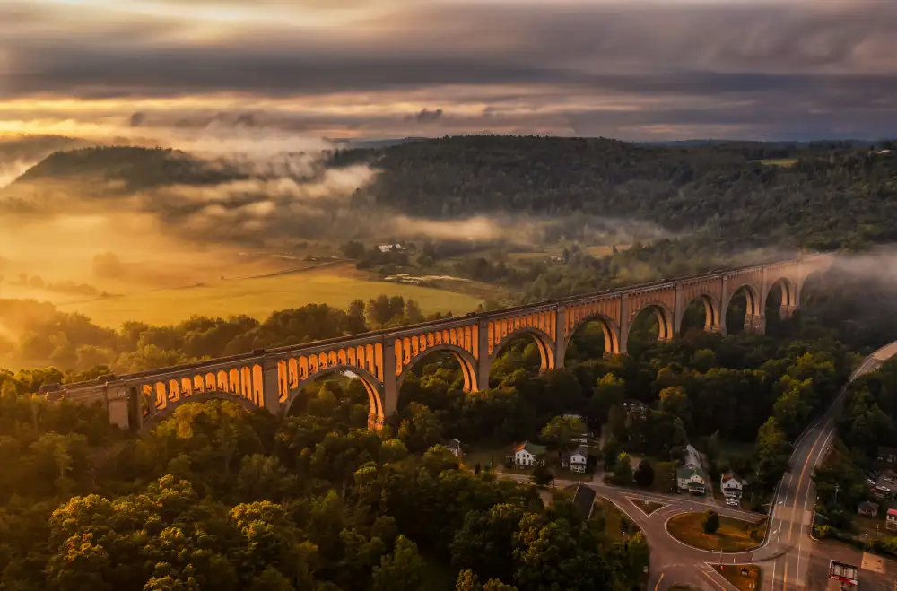 Rong, Herbert: Viaduct