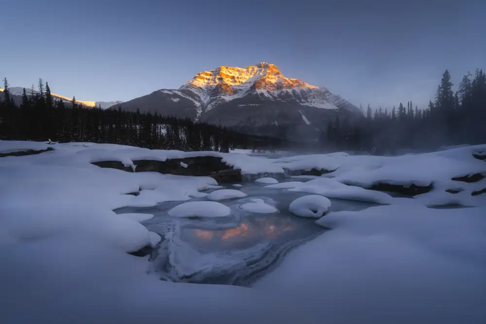Zhang, Steve: Ice Lake and Golden Mountain