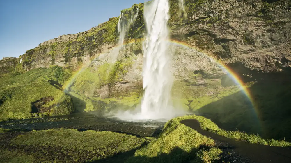 Hefele, Stefan: Regenbogen-Wasserfall