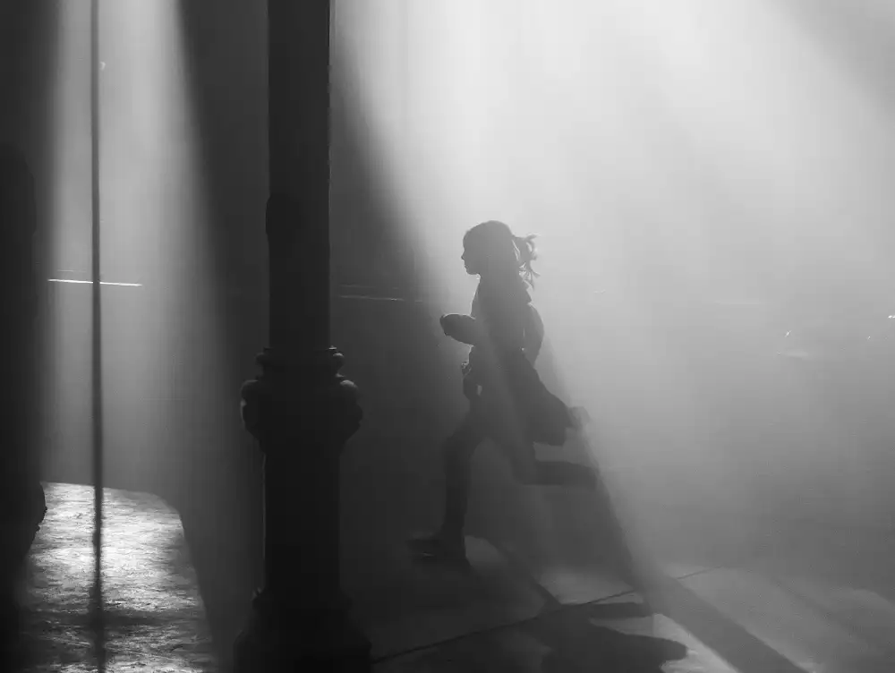 Urrutia, Adolfo: Running silhouette
