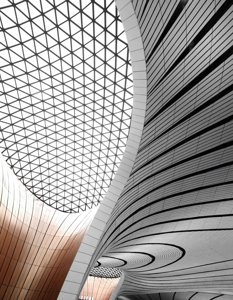 Huang, Ivan: Parabolic Mega Columns
