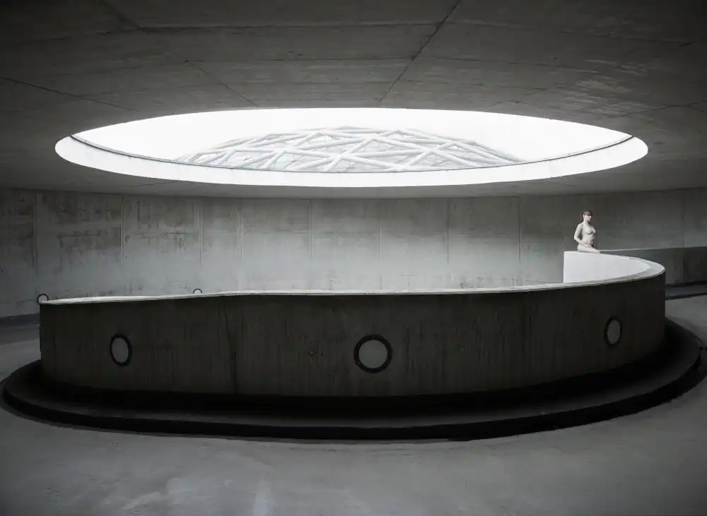 Allmaier, Michael: femminilità e architettura