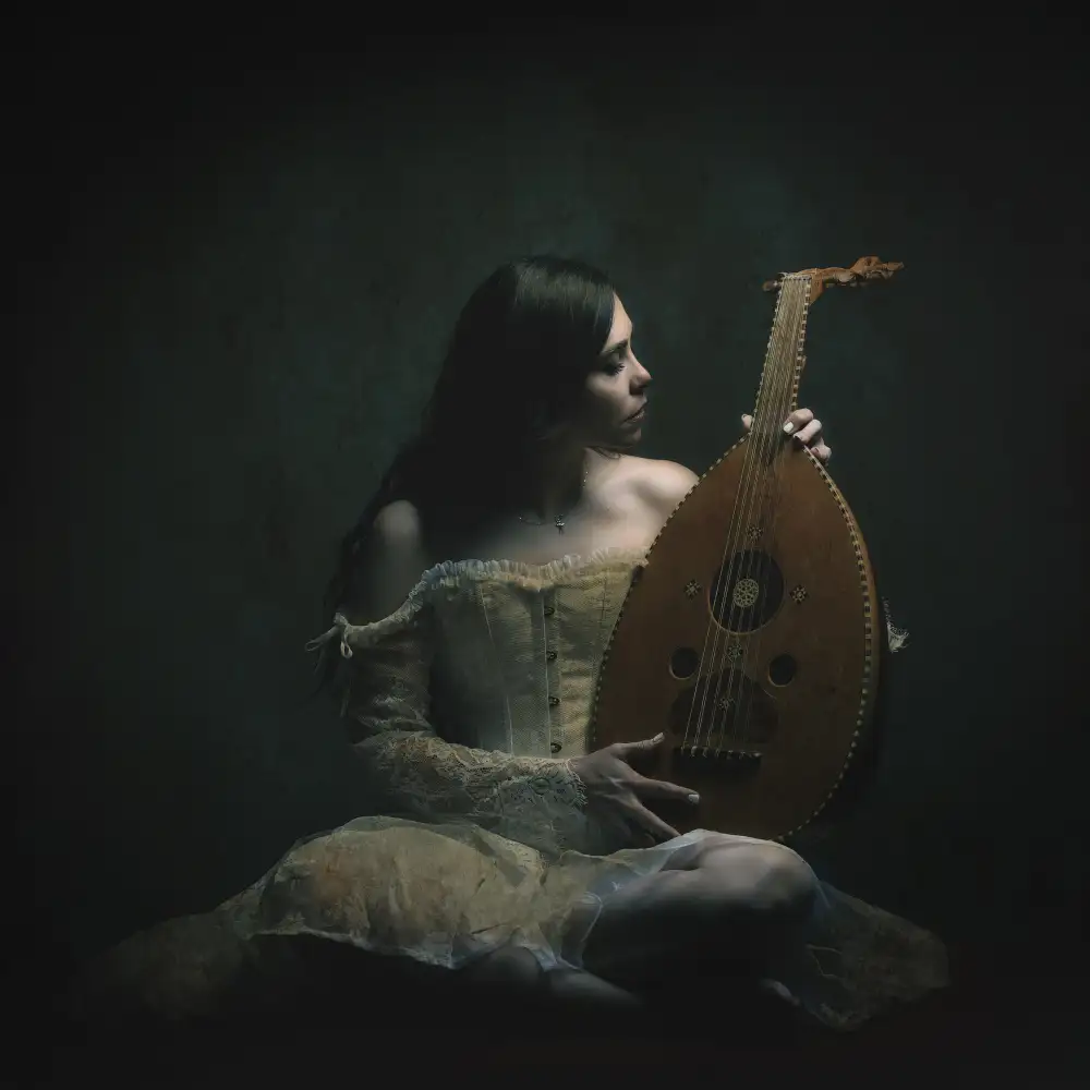 Hasheminasab, Moein: Persian musician girl