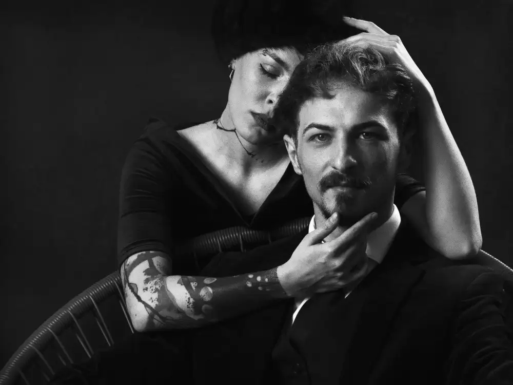 Cinteza, Marius: Androcracy