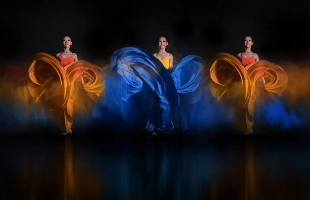 Aditya, Rawisyah: Trois