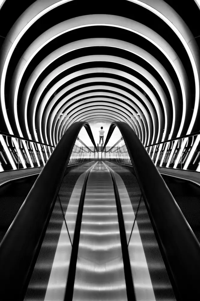 Bunjamin, Antonyus: Tunnel