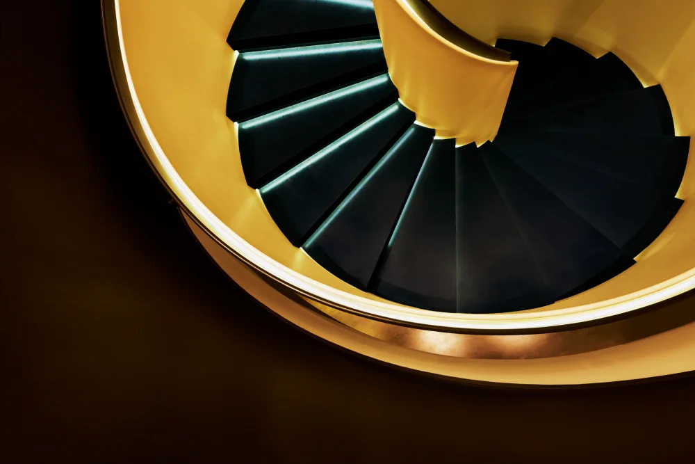 konglingming: Spiral stairs