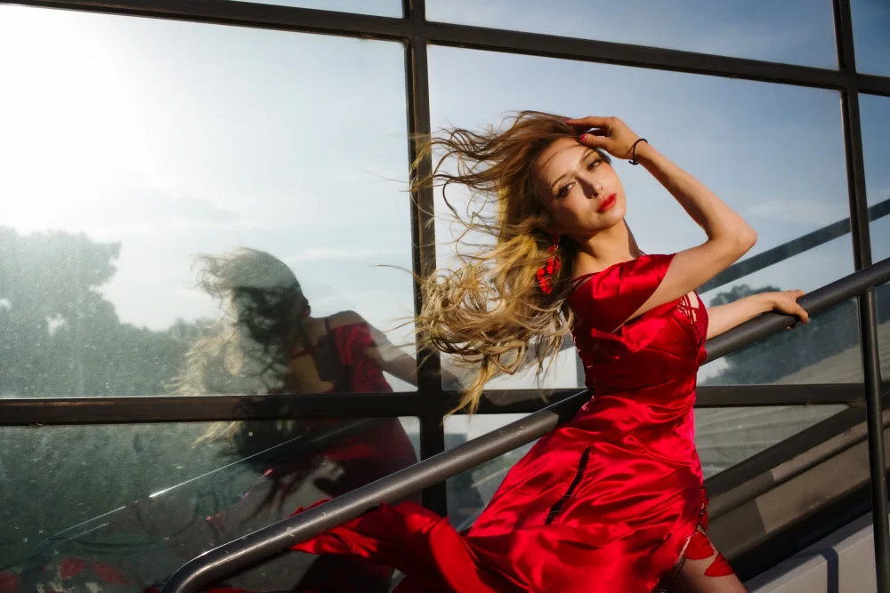 Kotaro: Dancing in the Wind, a Red Dress  :  Katty
