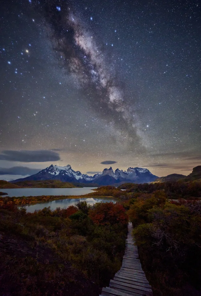 Gayan, Ricardo: Milky Way in Patagonia