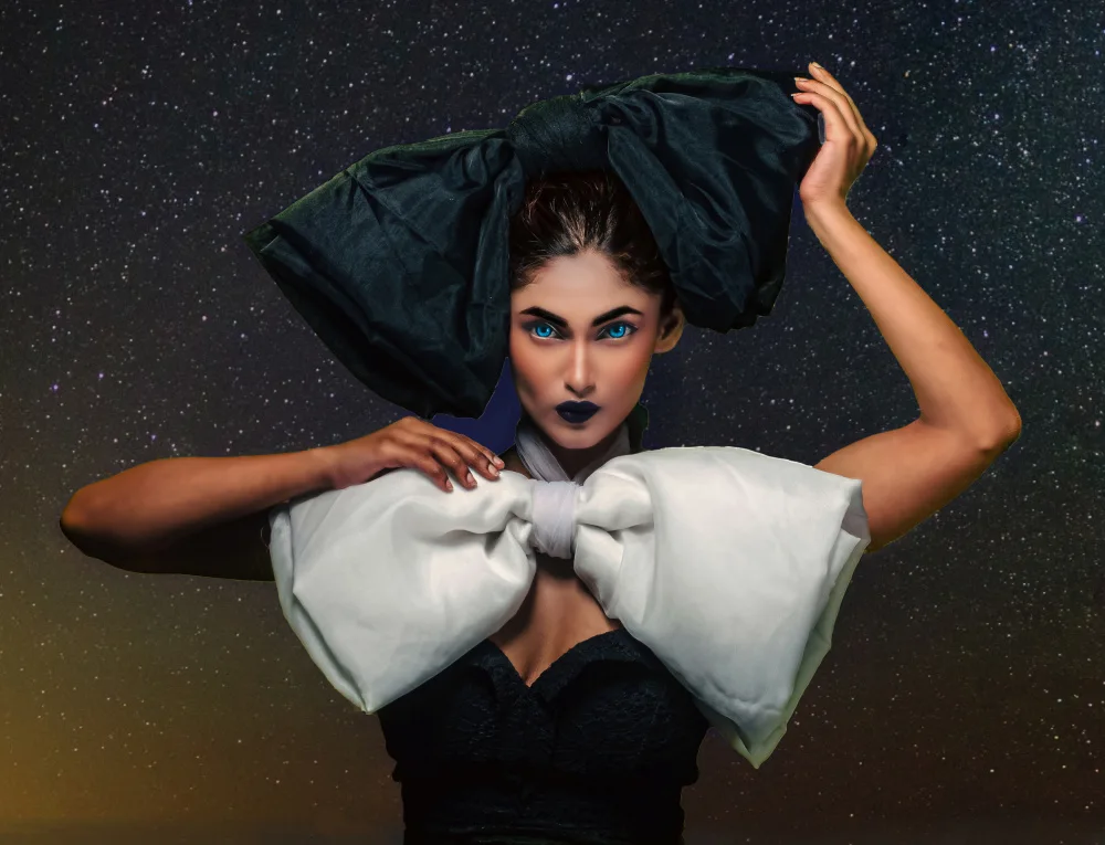 CHATTOPADHYAY, DEBASISH: GIANT BOW