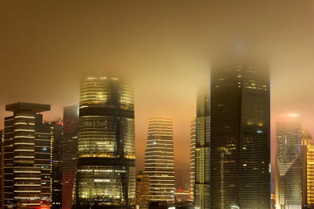konglingming: Urban Forest in Mist