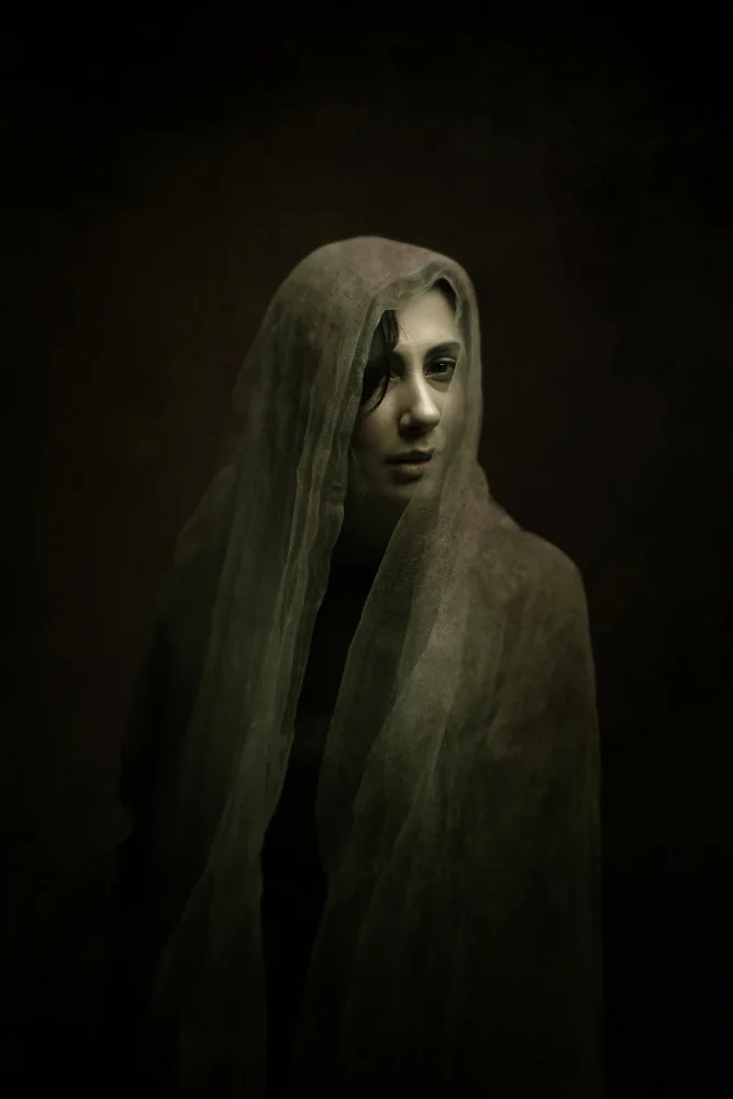 Hasheminasab, Moein: Persian girl