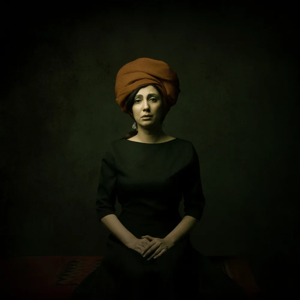 Hasheminasab, Moein: Persian girl